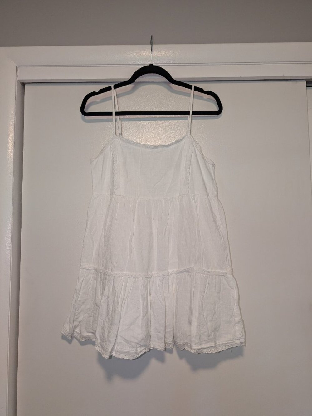 4/$16 ❇️ Kendall & Kylie White Cotton Babydoll Tiered Summer Mini Dress